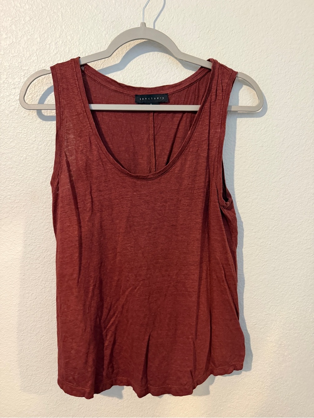 Sanctuary Sleeveless Scoop Neck Tank in Rust Red 100% Linen